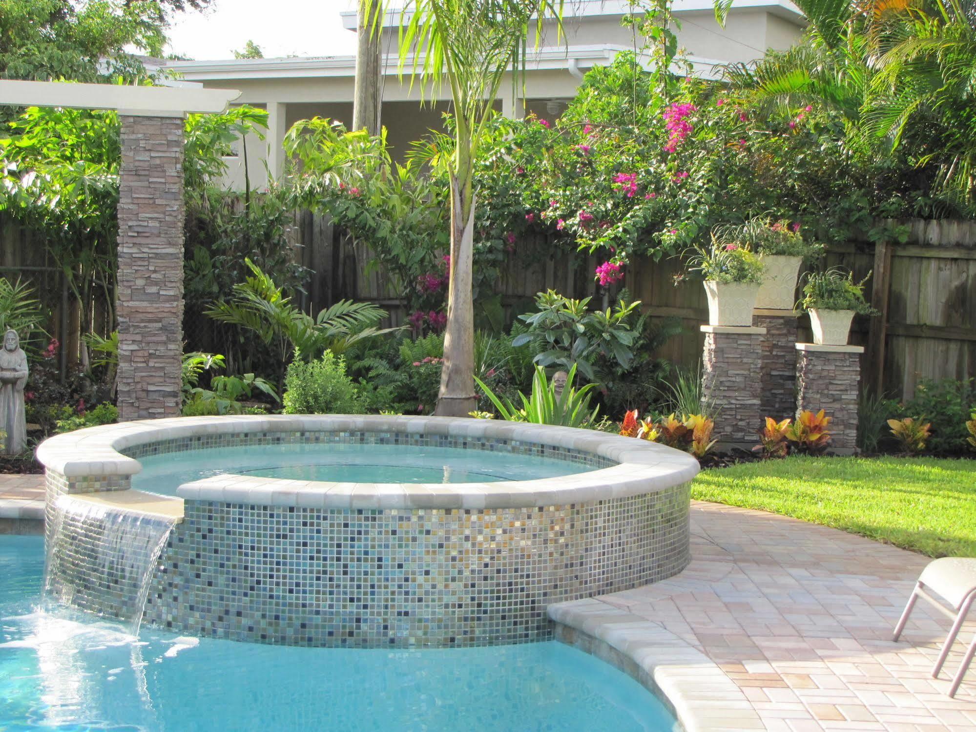 Отель Heffron Manor Wilton Manors Экстерьер фото
