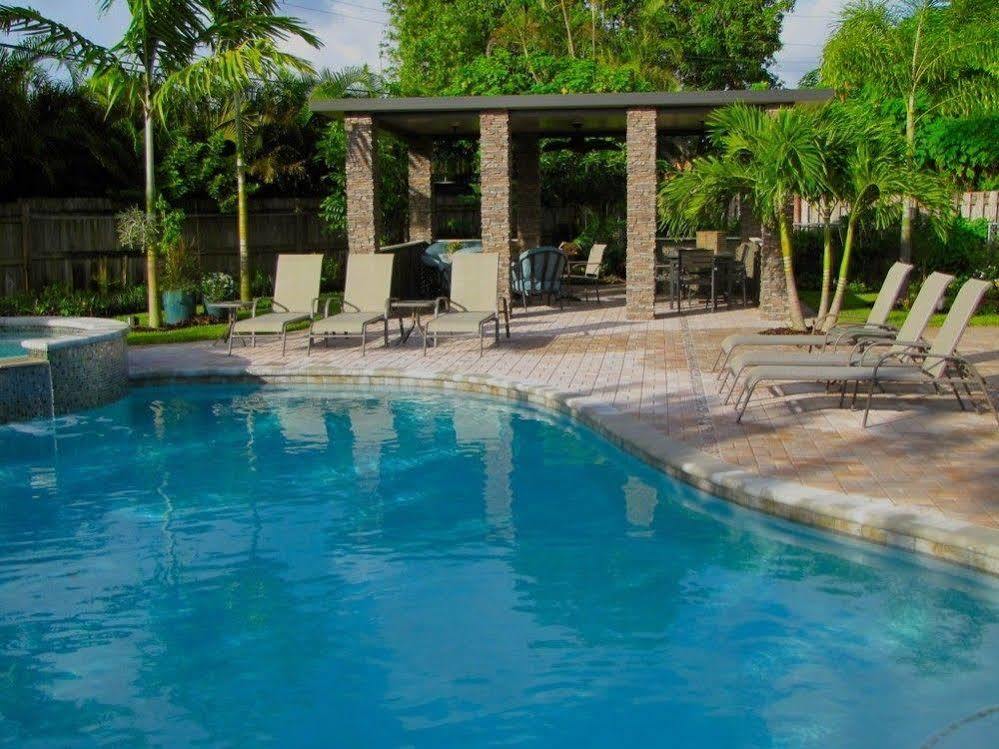 Отель Heffron Manor Wilton Manors Экстерьер фото