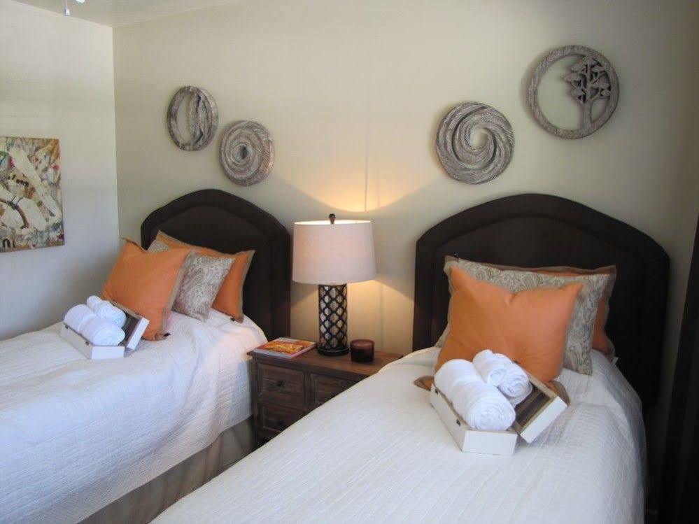Отель Heffron Manor Wilton Manors Экстерьер фото